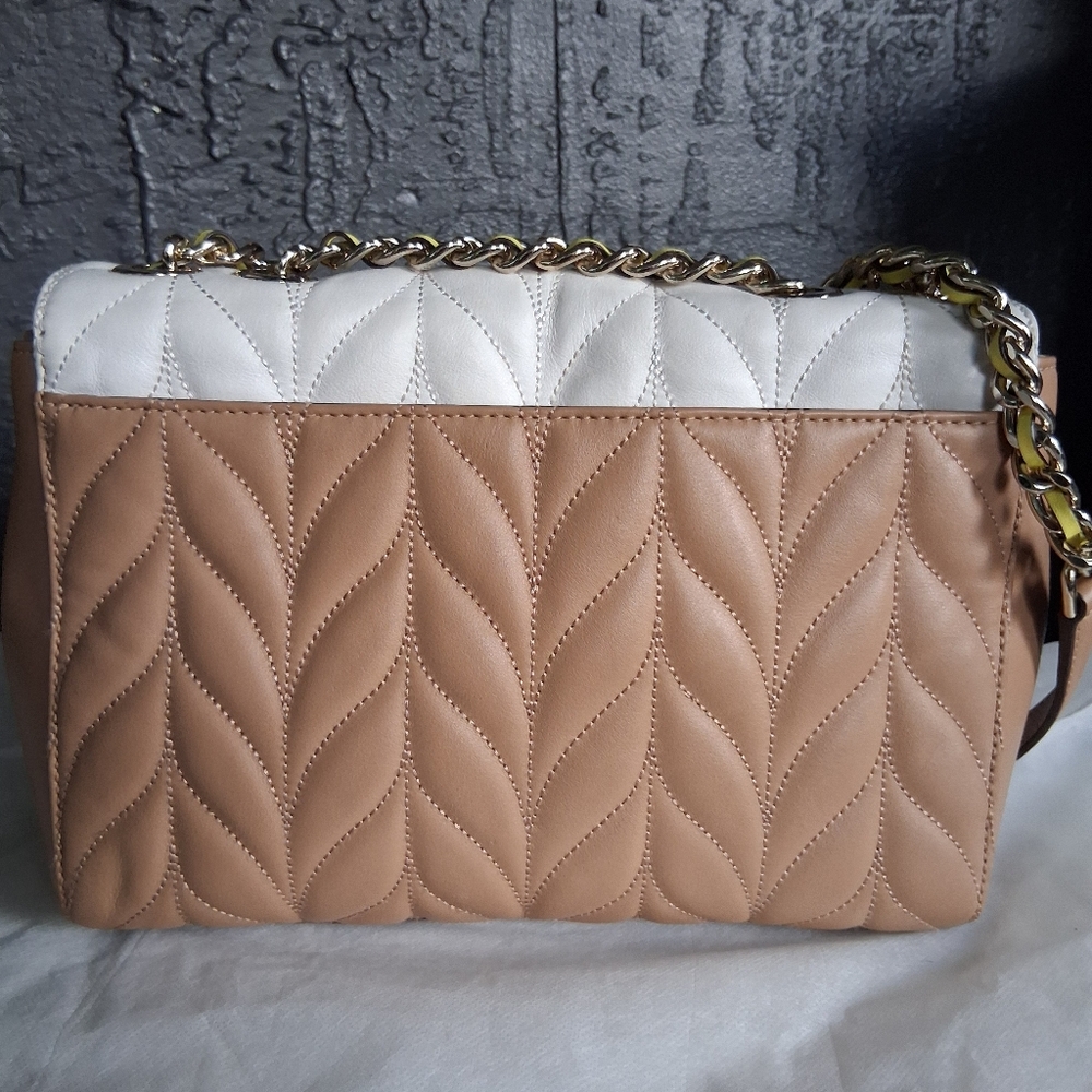 Kate Spade White and Tan Quilted Crossbody Bag Neon Yellow Detail Chain Strap - Picture 4 of 12